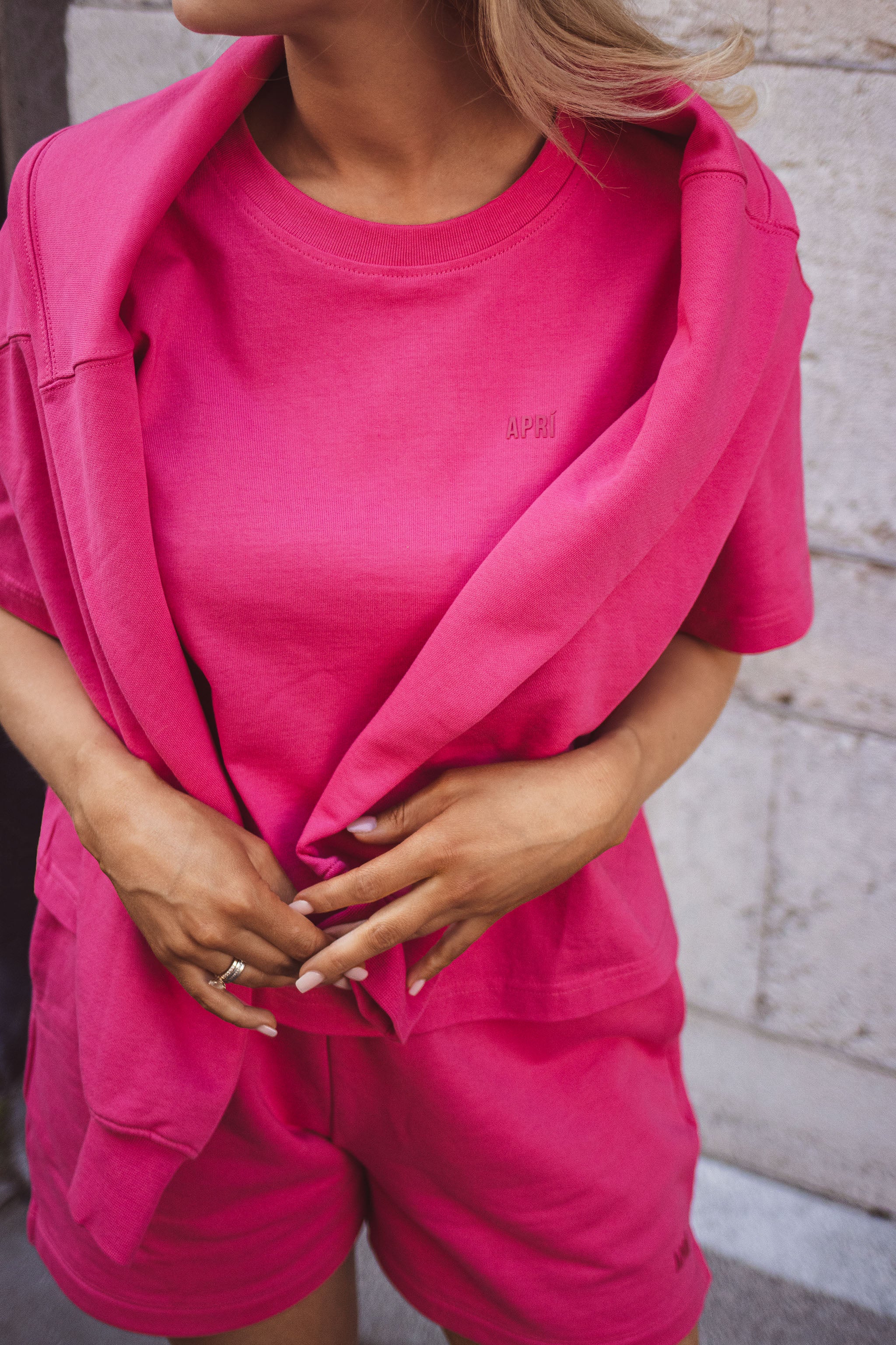Wild Strawberry Cropped Tee & Shorts & Crew Neck Sweat Shirt